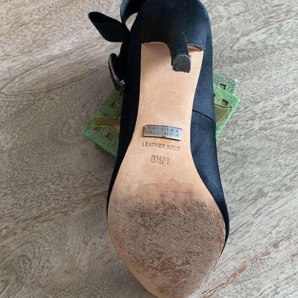 Badgley Mischka satin heels - Picture 7 of 7